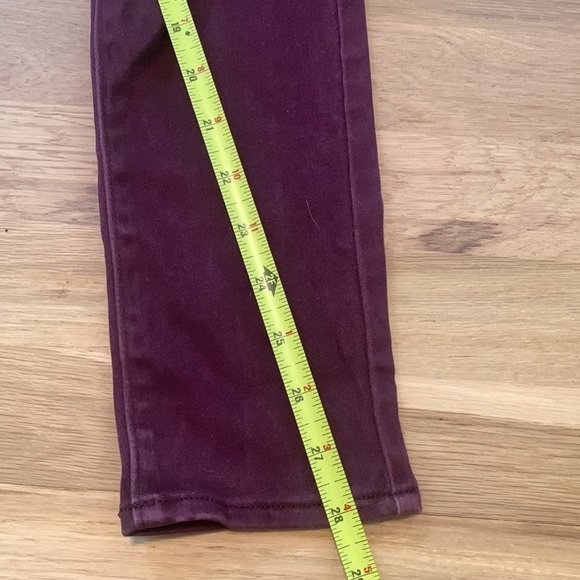 Old Navy Rockstar Mid-Rise Elastic Waist Skinny Jeggings Maroon Women’s 4R - Picture 10 of 15